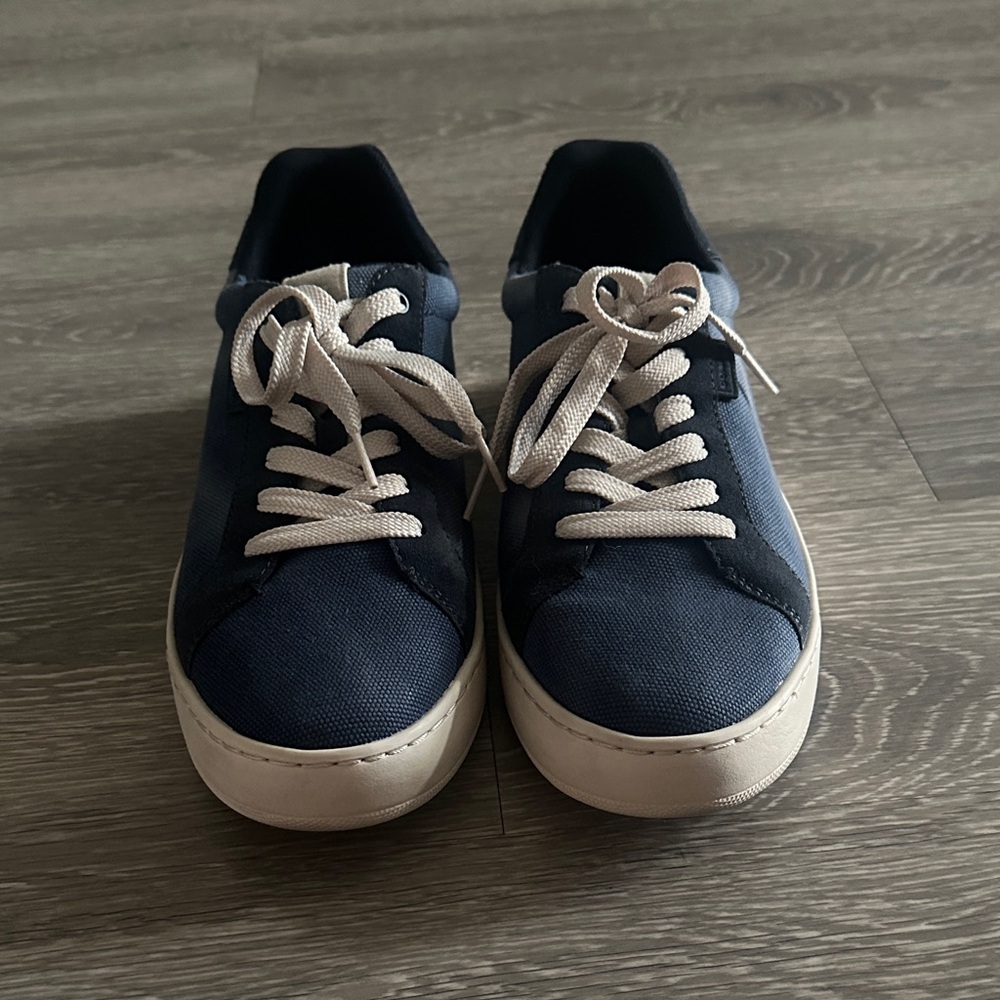 Coach Men's Sneakers in Navy and Cream